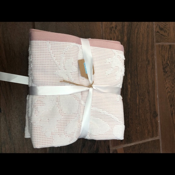 Modern Threads hand towels set NWT pink white - Picture 2 of 2